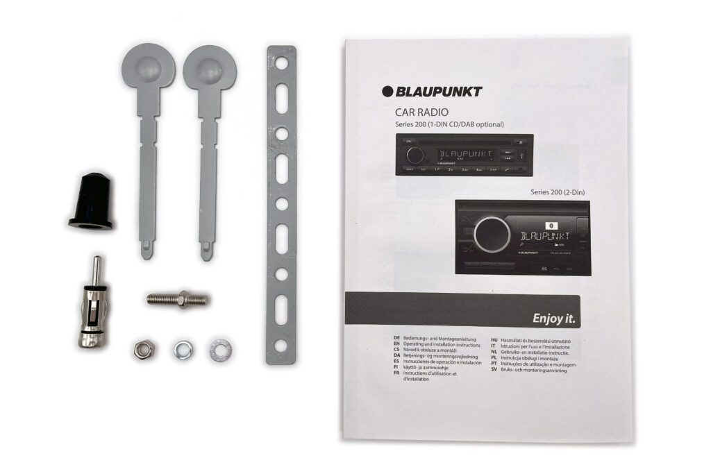 Blaupunkt MILANO 200 BT - Bluetooth, USB, CD, AUX Stereo